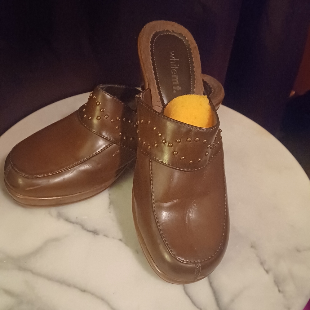 Clogs
